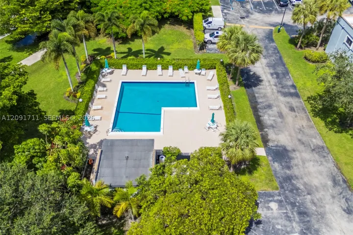 161 Lakeview Dr 202, Weston, Florida 33326