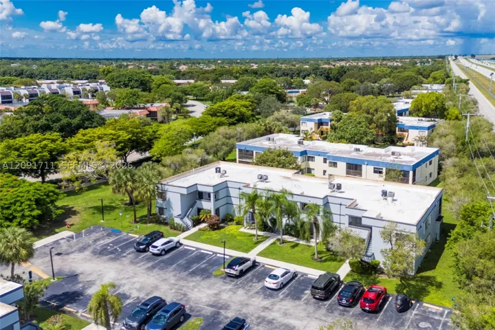 161 Lakeview Dr 202, Weston, Florida 33326