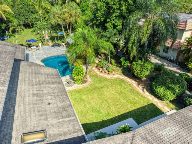 29 Backyard (1)