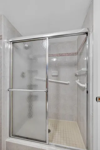 Master Walk In Shower