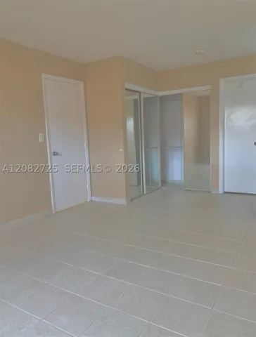 4 of 5 : Image depicting the Primary Bedroom Suite.