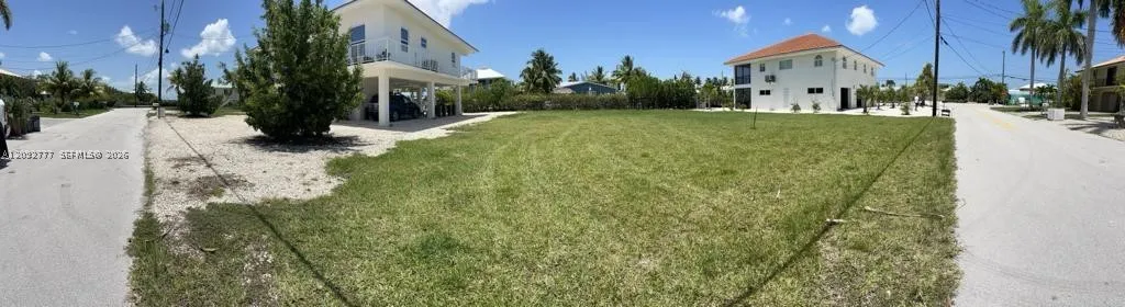30351 Flamingo Ln, Big Pine, Florida 33043