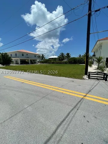 30351 Flamingo Ln, Big Pine, Florida 33043