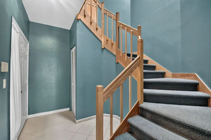 1st floor entry