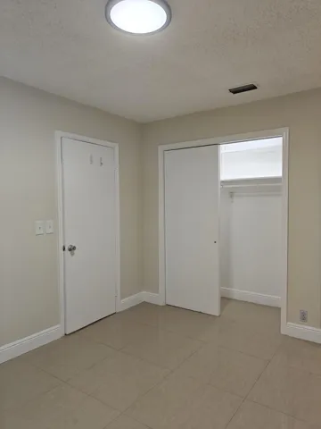 1000032564