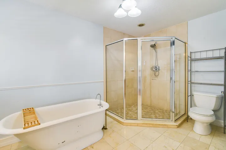 second floor master bathroom