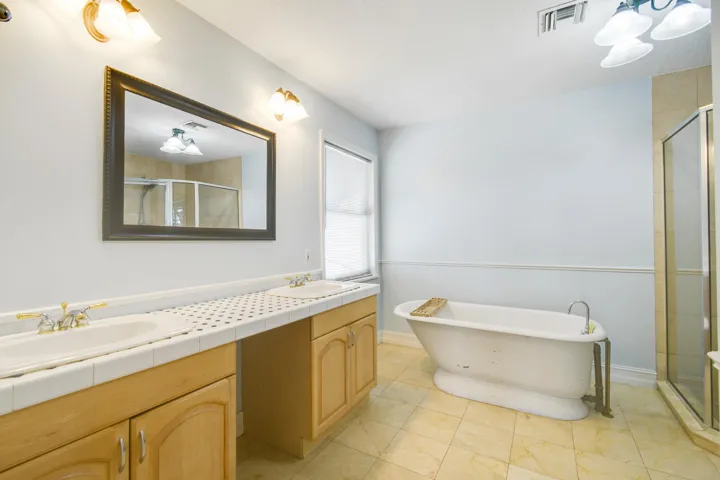 second floor master bathroom