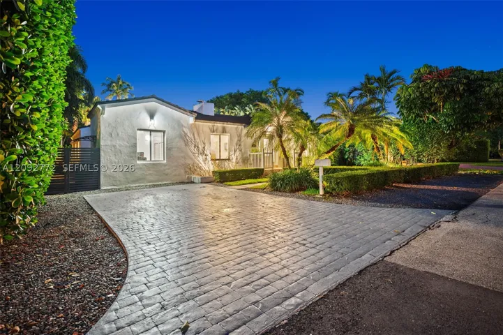 7215 Sw 54th Ct, Miami, Florida 33143