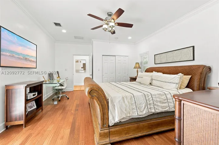 7215 Sw 54th Ct, Miami, Florida 33143