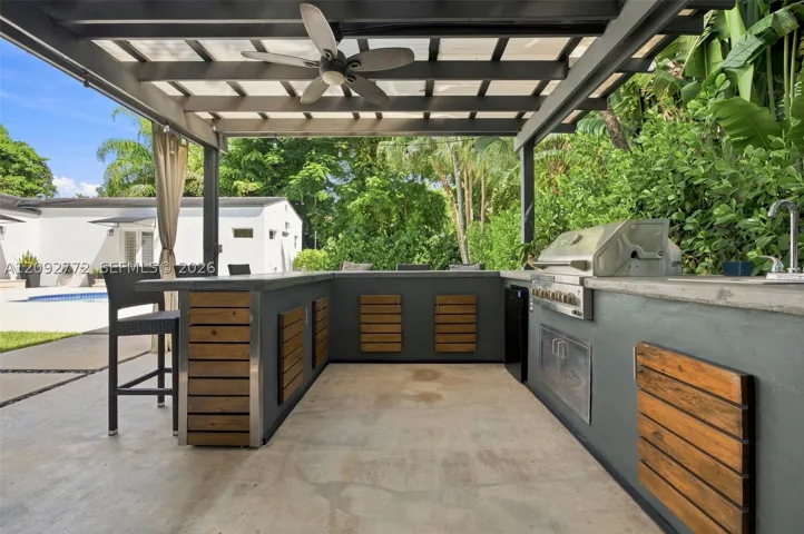 7215 Sw 54th Ct, Miami, Florida 33143