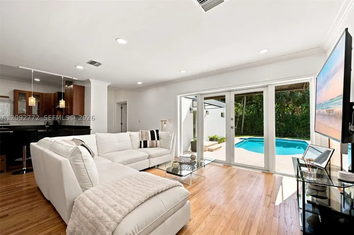 7215 Sw 54th Ct, Miami, Florida 33143