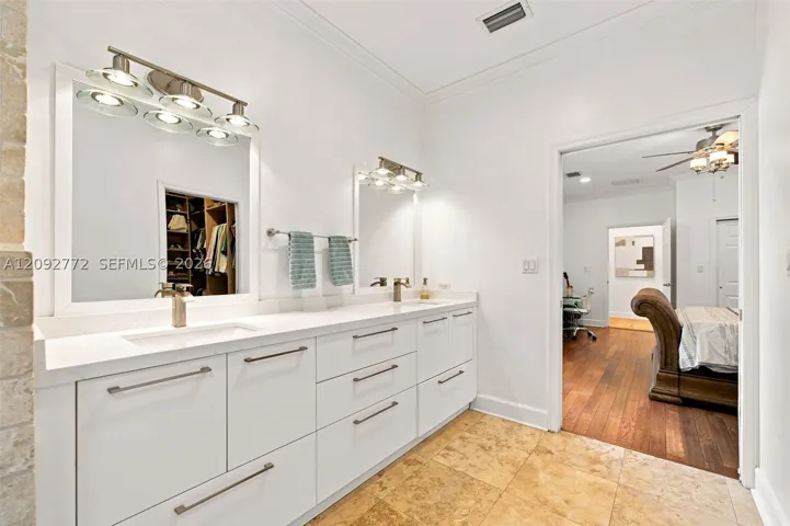 7215 Sw 54th Ct, Miami, Florida 33143