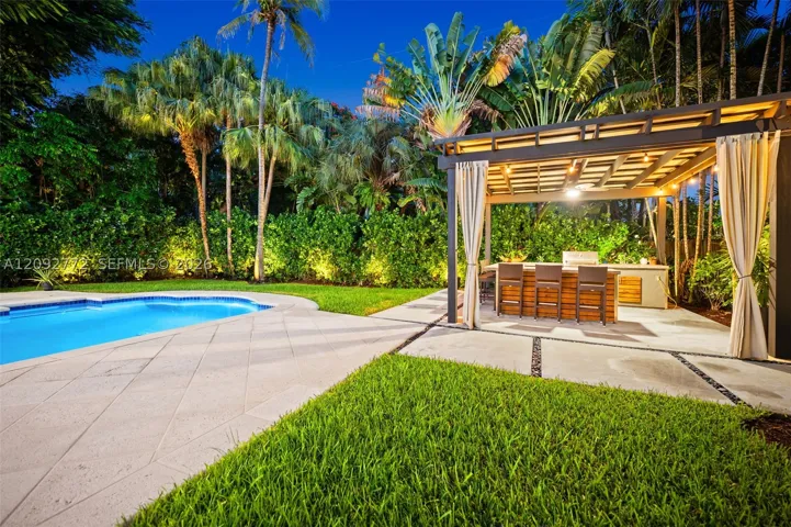7215 Sw 54th Ct, Miami, Florida 33143