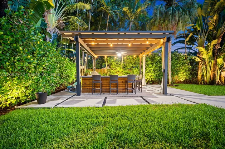 7215 Sw 54th Ct, Miami, Florida 33143