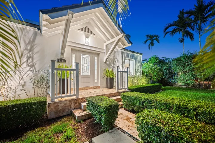 7215 Sw 54th Ct, Miami, Florida 33143