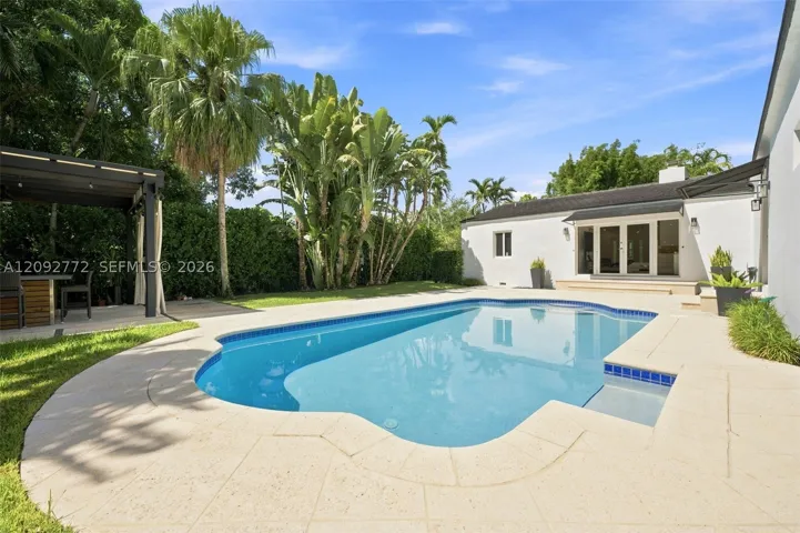 7215 Sw 54th Ct, Miami, Florida 33143