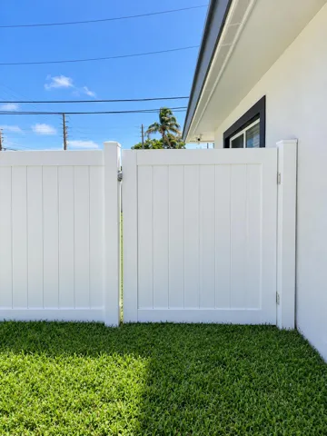 Gate to yard