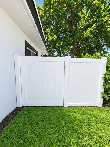 Gate