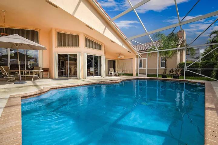 4900 NW 100 Terrace-37