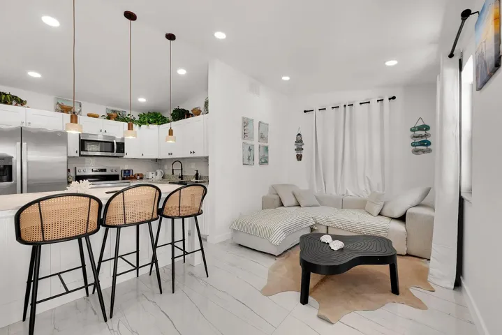 Living​​‌​​​​‌​​‌‌​‌‌​​​‌‌​‌​‌​‌​​​‌​​ Room