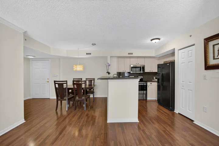 Dining/Kitchen
