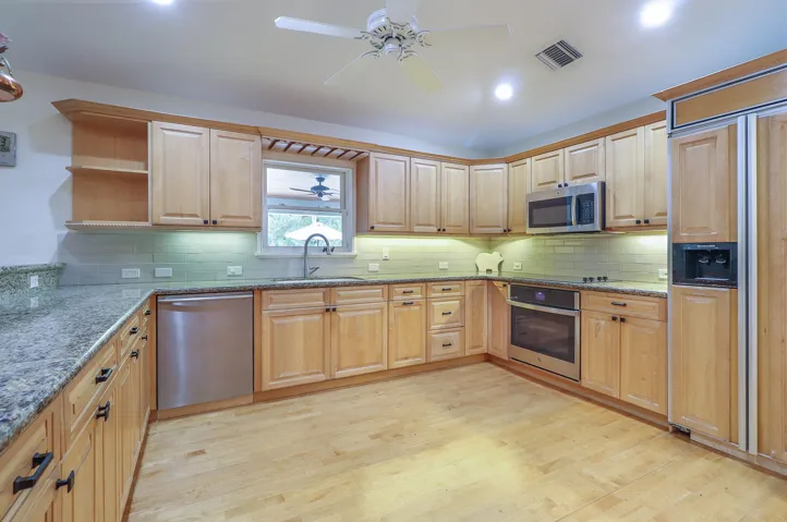29-Kitchen