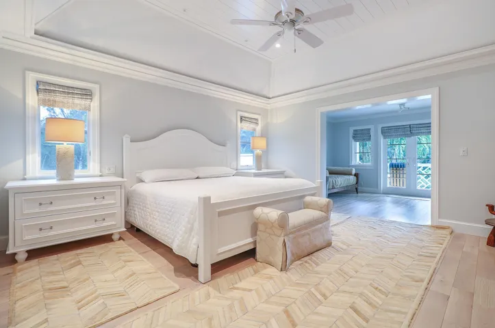 09-Master Bedroom