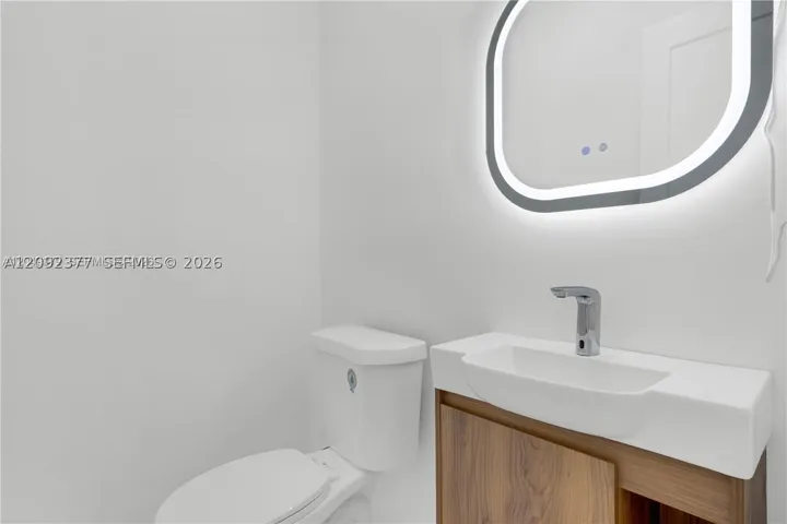 HALF BATHROOM #4