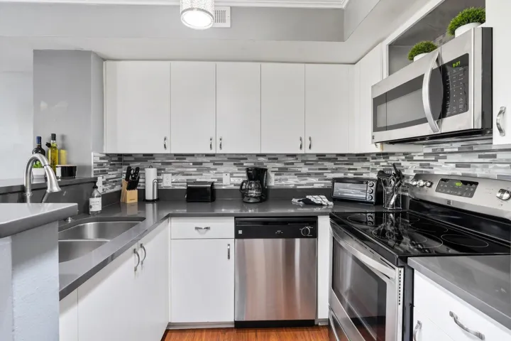 103 YC 104 KITCHEN