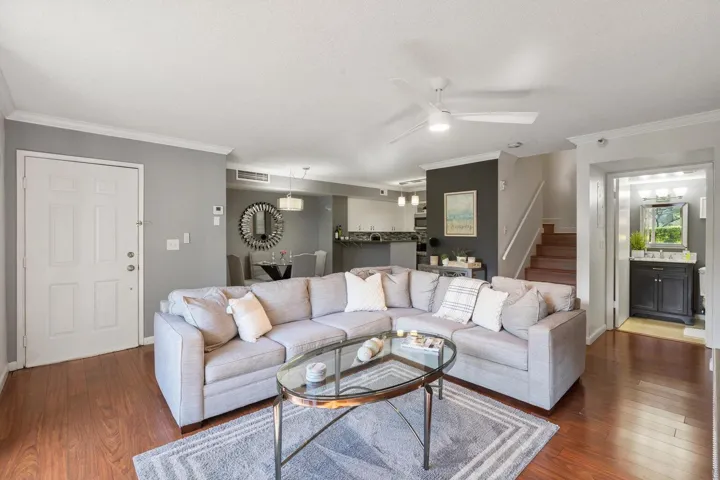 103 YC 104 LIVING AND DINING