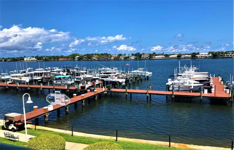 103 YC 104 YC MARINA