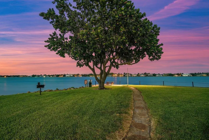 YACHT CLUB ICW PINK SKY