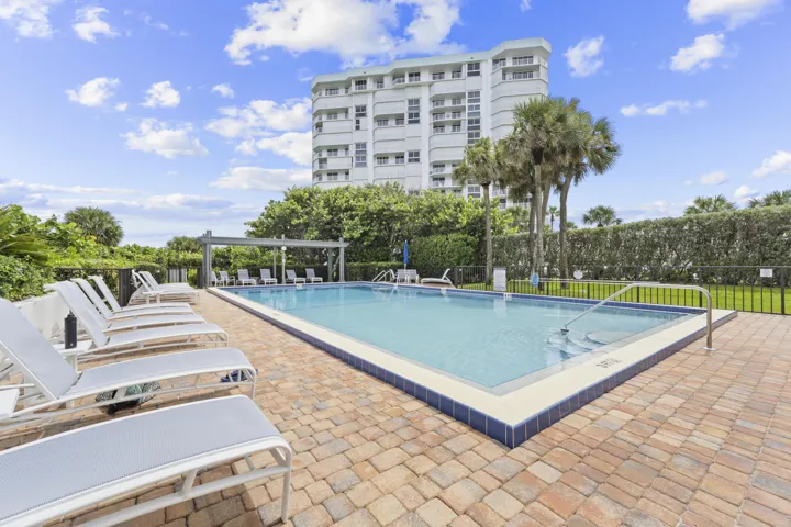 38_ft. pierce + n hwy + pool 01
