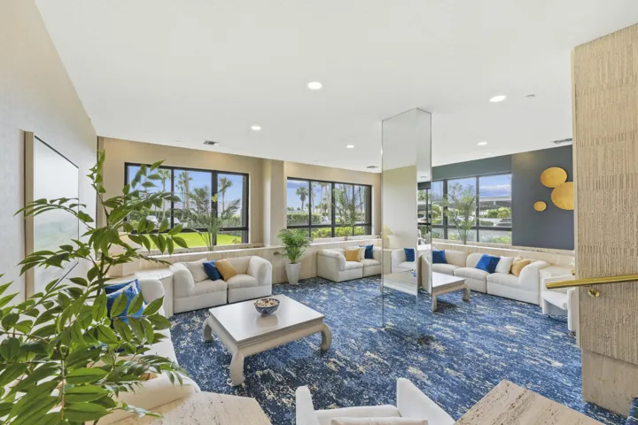 34_ft. pierce + n hwy + lobby 02