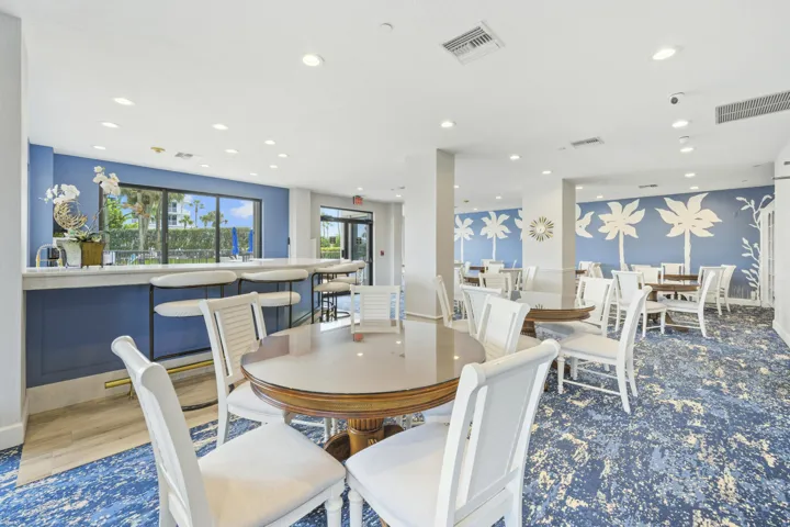 35_ft. pierce + n hwy + pantry 02