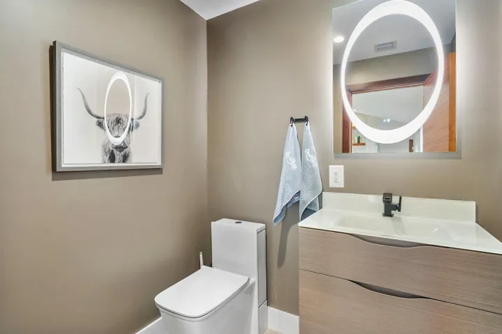Powder room
