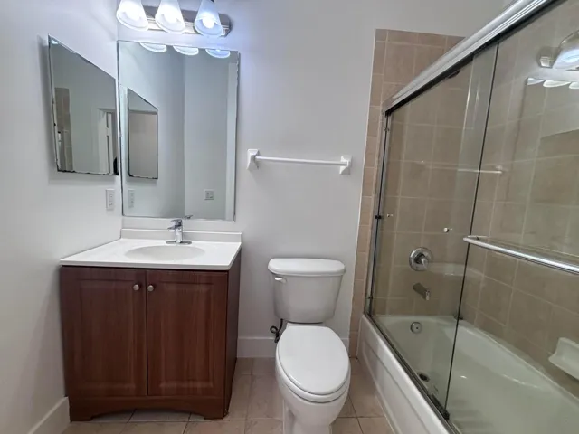 2nd Bathroom