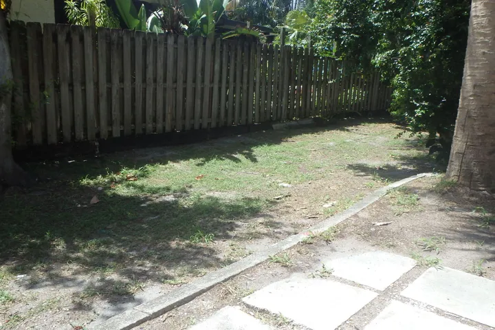 4 side yard