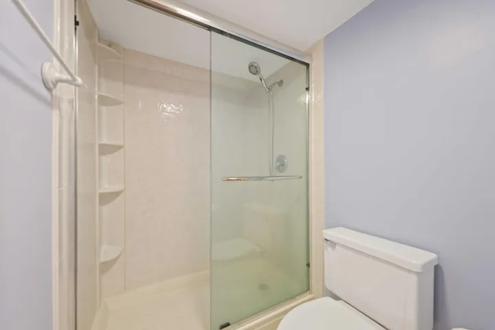 825 Center St #39D - Primary Bath(1)