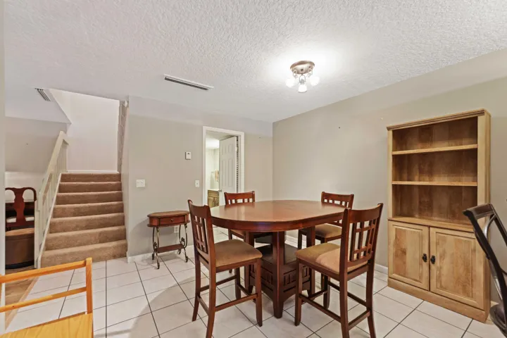 825 Center St #39D - Dining Room