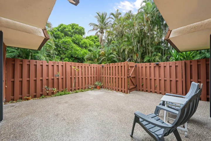 825 Center St #39D - Patio(1)
