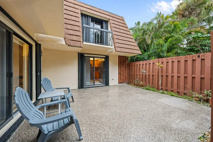 825 Center St #39D - Patio(4)
