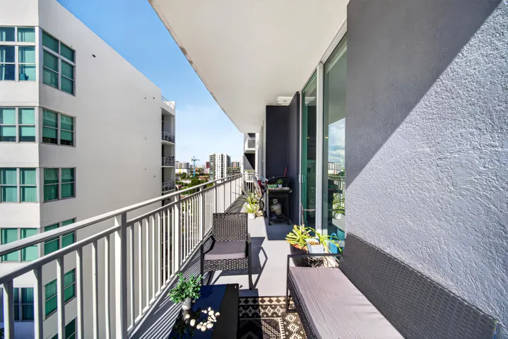 Wrap-around Balcony