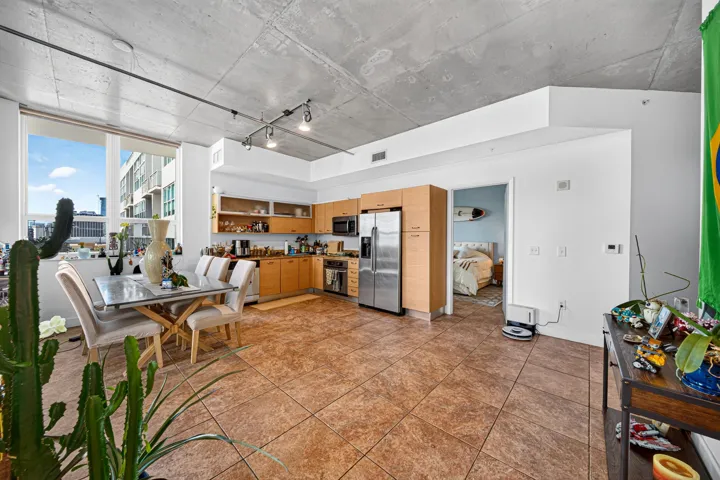 Kitchen/Dining