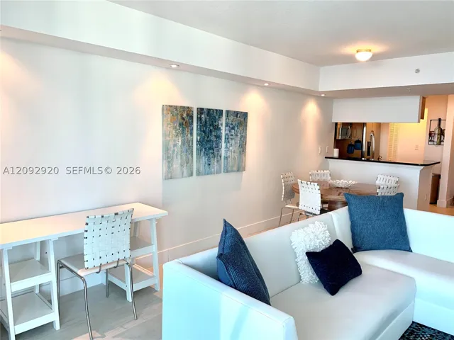 31 Se 5th St 2806, Miami, Florida 33131