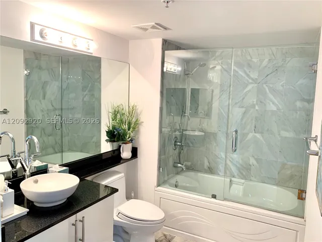 31 Se 5th St 2806, Miami, Florida 33131