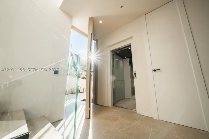 Elevator to all floors
