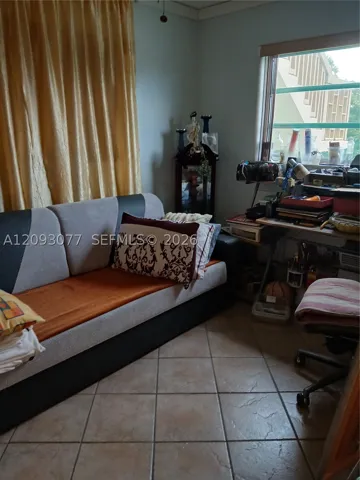 2nd bedroom