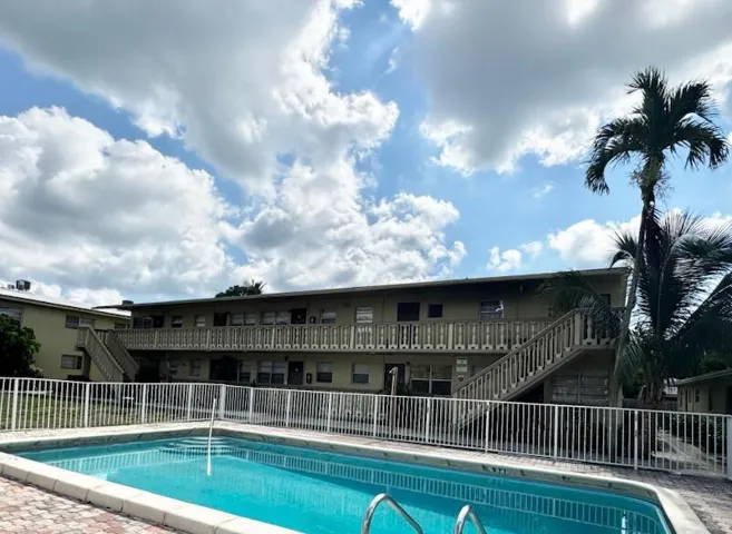1332 bldg