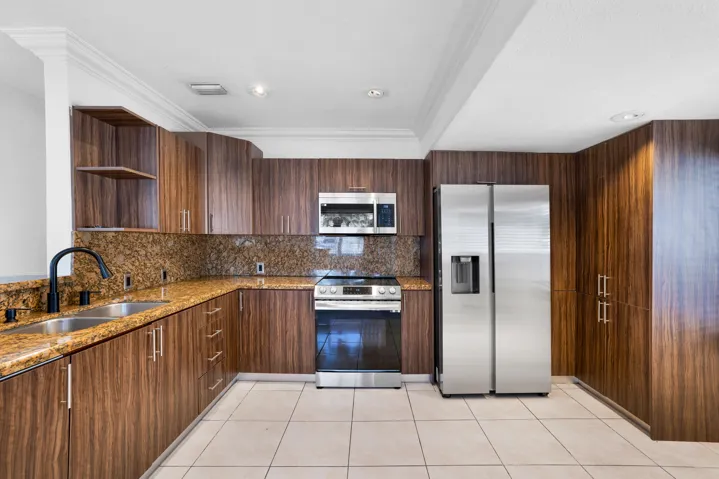 242 W 19th St-Hialeah, Adalberto-2